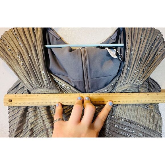 Tadashi Shoji Pintuck Pleated Gold/Green Metallic Jersey Women's Evening Dress S - Picture 7 of 10